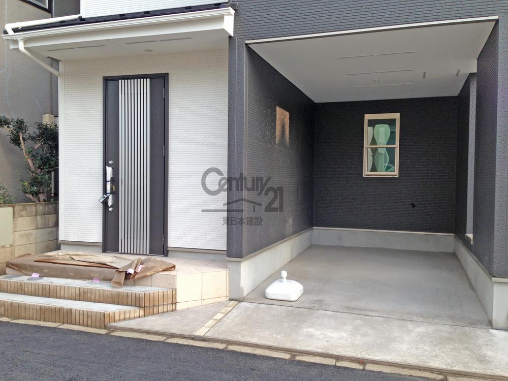 Parking lot. Local (11 May 2013) Shooting