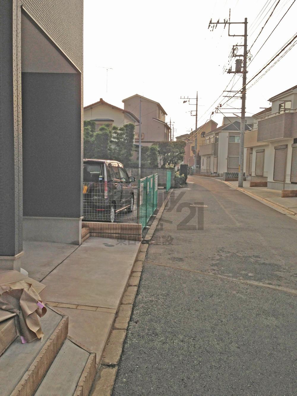 Local photos, including front road. Local (11 May 2013) Shooting