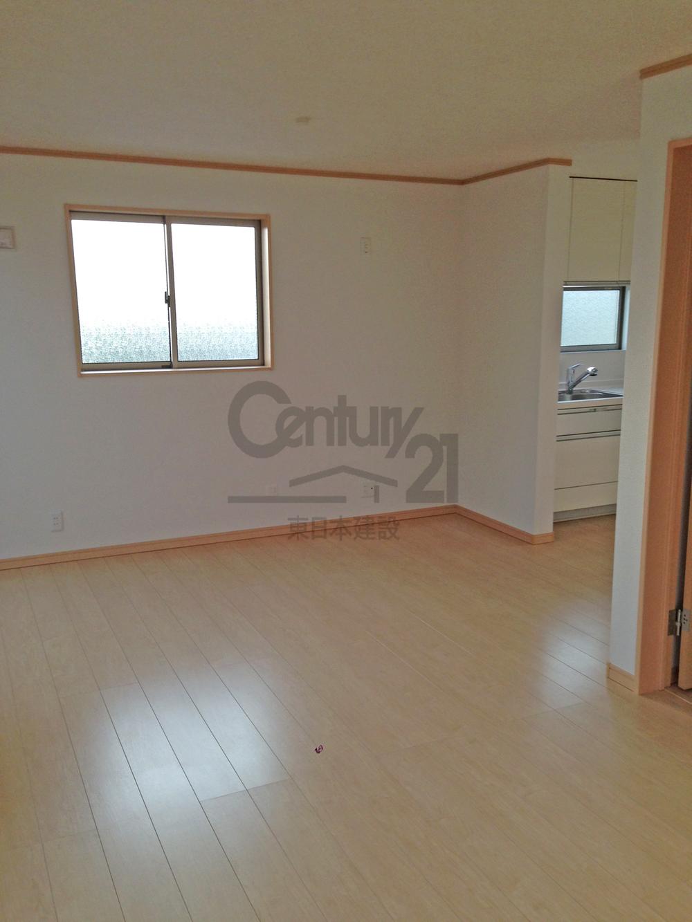 Living. Local (11 May 2013) Shooting