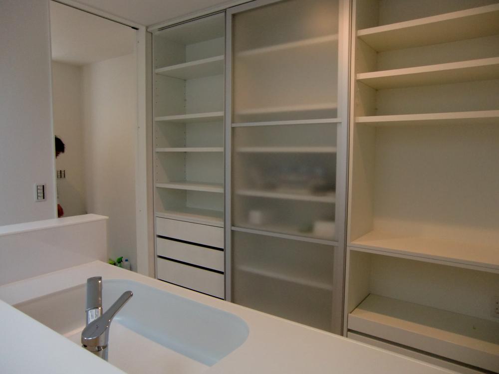 Kitchen. Storage space enhancement