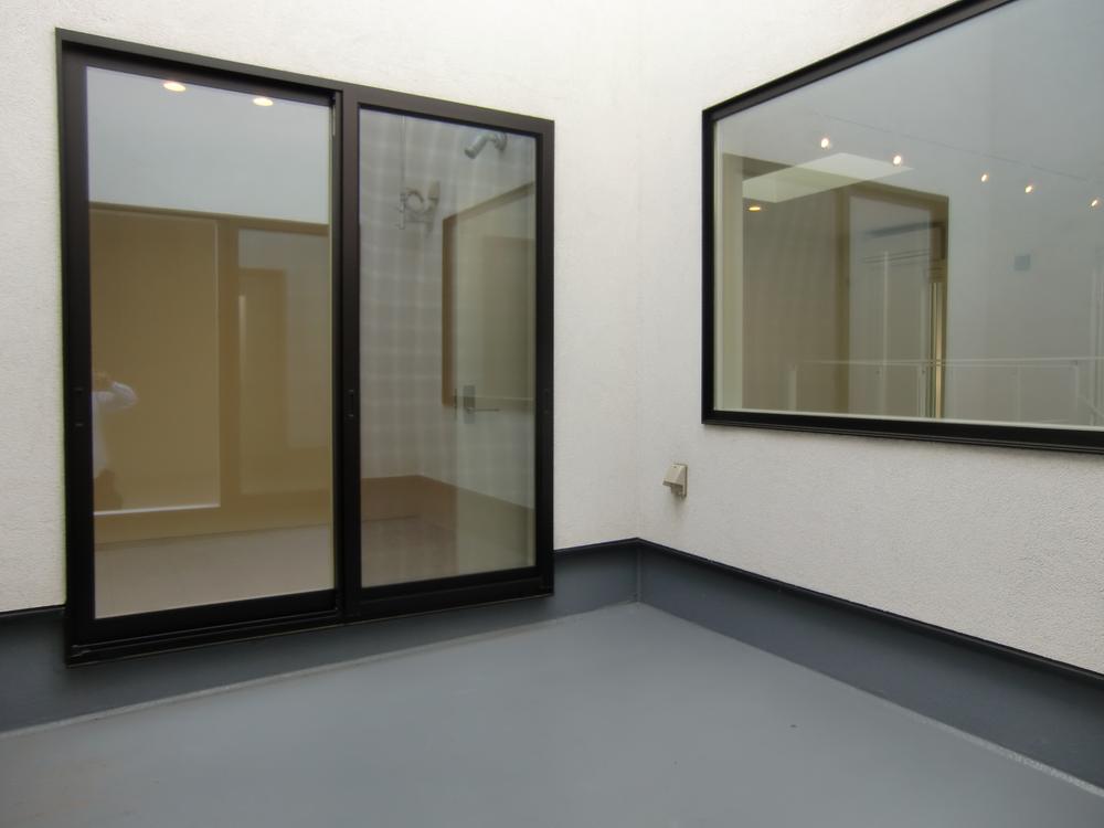 Balcony. Local (10 May 2013) Shooting