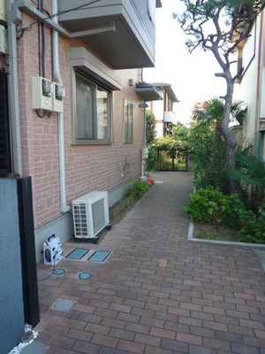 Other. 5m to the site (Other)