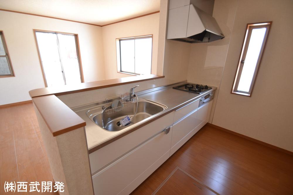 Kitchen. Indoor (10 May 2013) Shooting Building 2