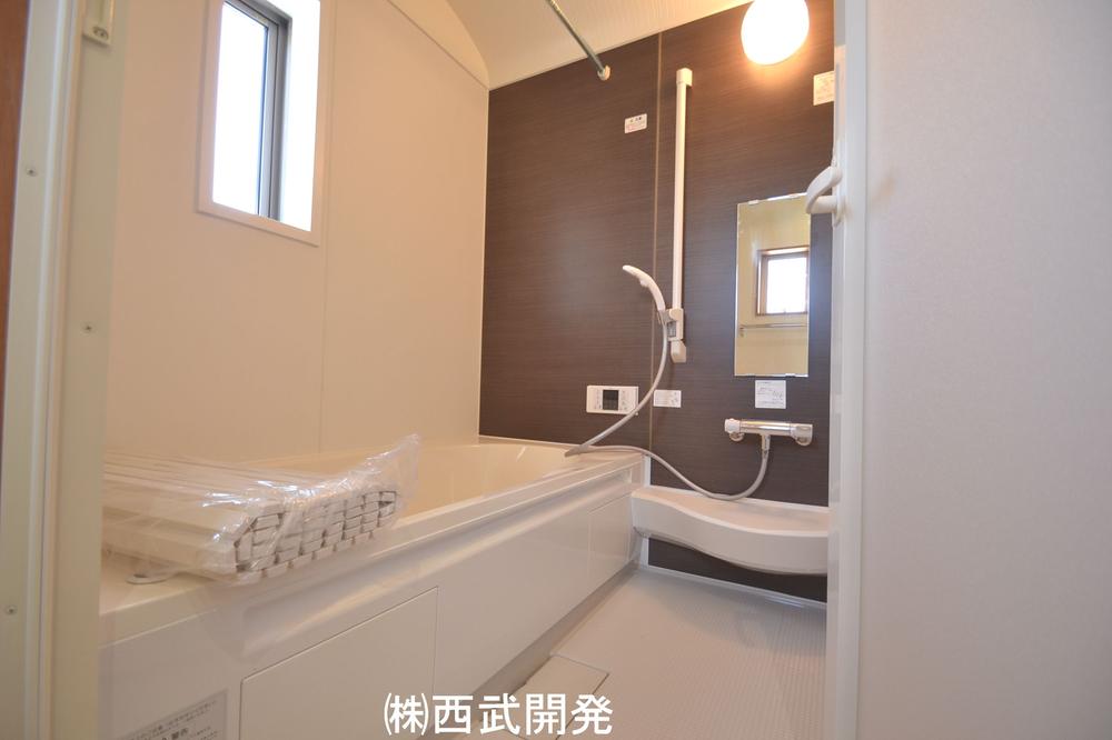 Bathroom. Indoor (10 May 2013) Shooting Building 2