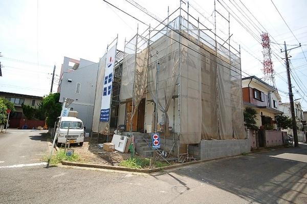 Local appearance photo. Local (September 2012) shooting