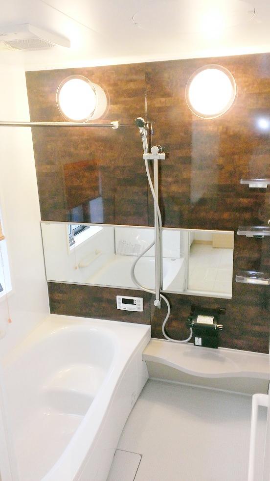 Other Equipment. Adopt Panasonic's warm bath. It is difficult shark hot water, It is energy-saving.