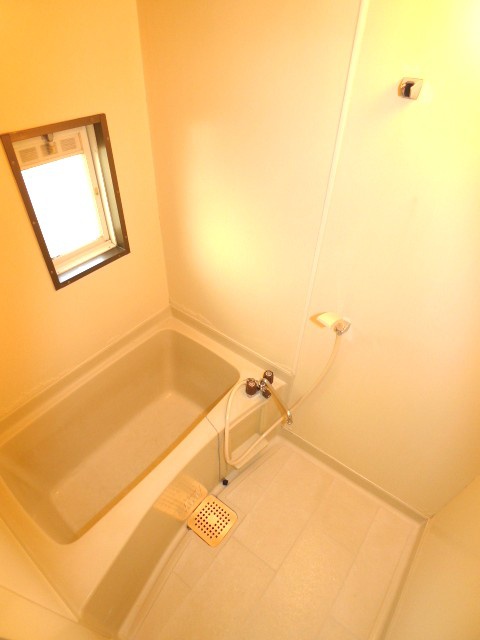 Bath. Effortlessly ventilation if there is a window