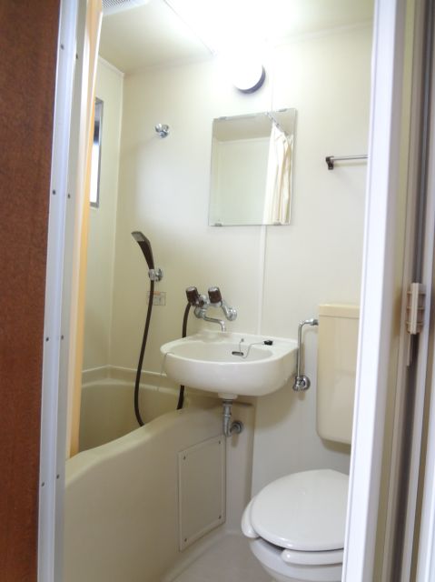 Toilet. Since the 3-point unit bus cleaning is very easy