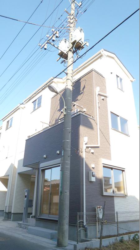 Local appearance photo. Local (12 May 2012) shooting