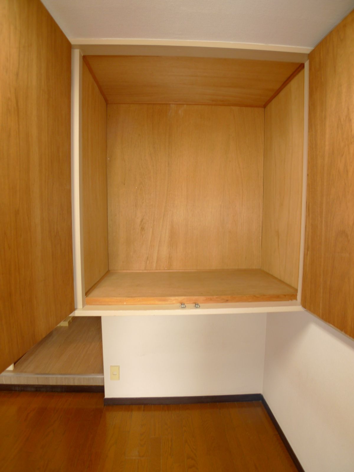 Receipt. Depth is deep storage. 