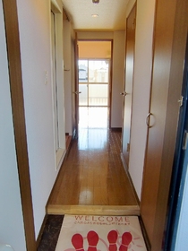 Entrance.  ◆ Airy entrance ◆ 