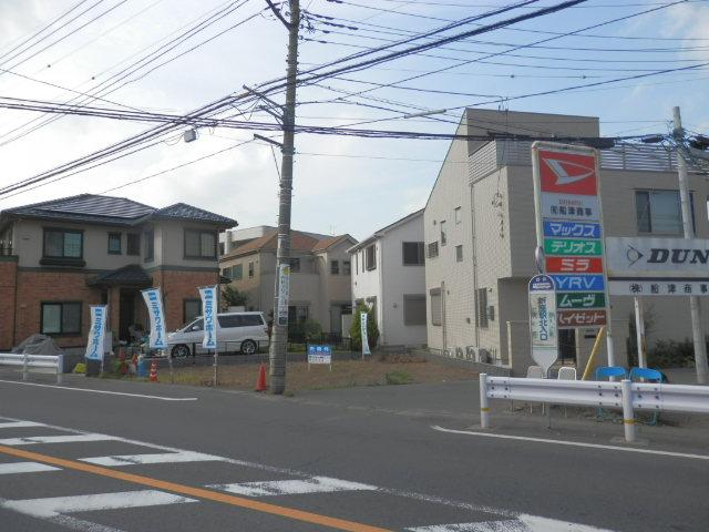 Local photos, including front road. Local (July 2013) Shooting