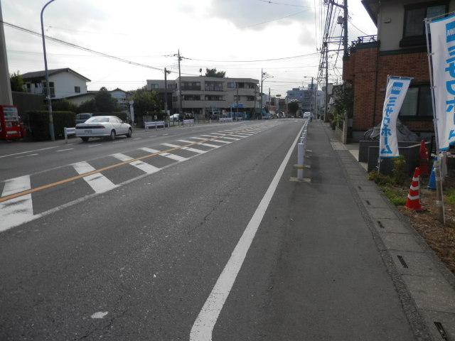 Local photos, including front road. Local (July 2013) Shooting