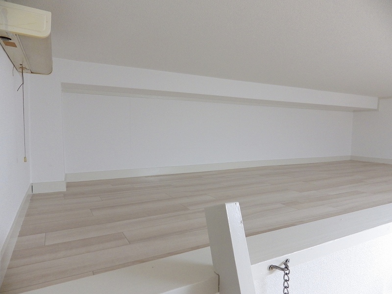 Other room space. With a convenient loft