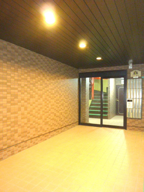 Entrance. I hope the entrance hall this is