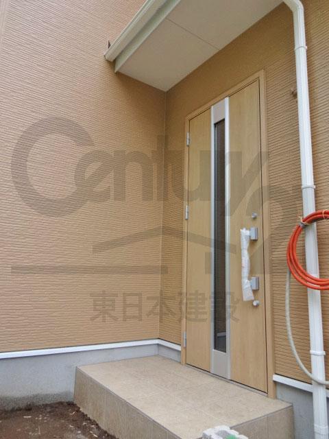 Entrance. Local (August 2013) Shooting