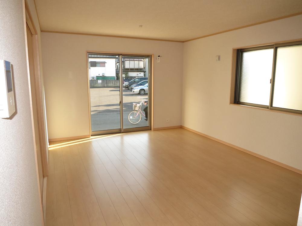 Living. Local (12 May 2013) Shooting