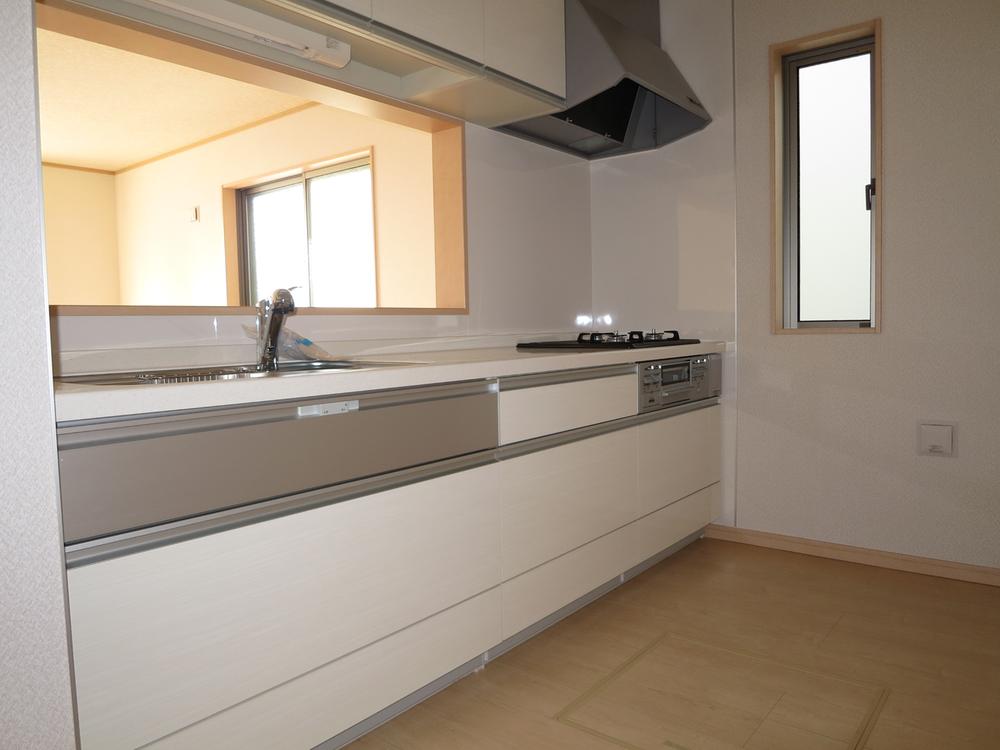 Kitchen. Local (12 May 2013) Shooting