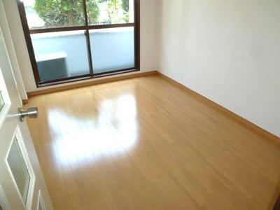 Living and room.  ☆ room ☆ 