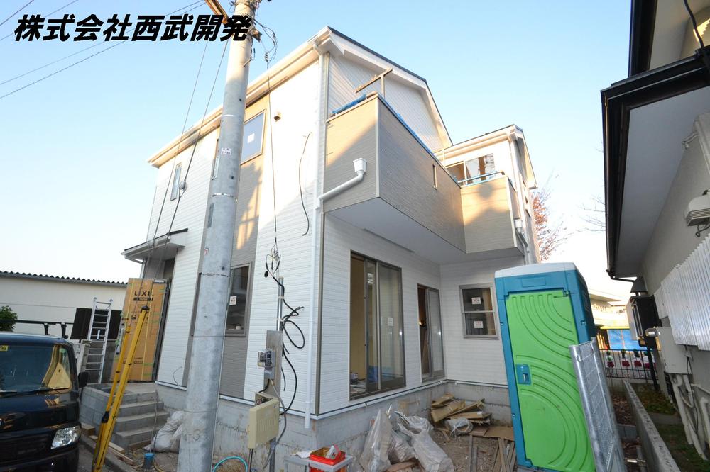 Local appearance photo. Local (12 May 2013) Shooting