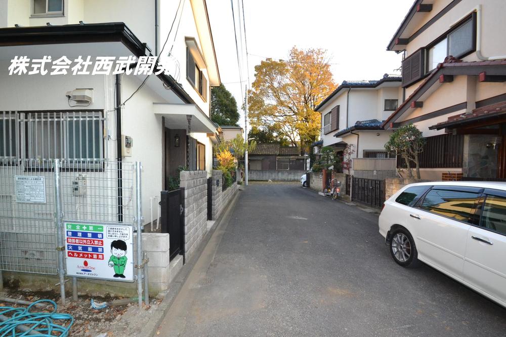 Local photos, including front road. Local (12 May 2013) Shooting