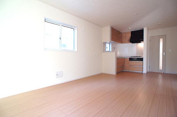 Living. Your family spacious living room that everyone is comfortable and welcoming Indoor (11 May 2013) Shooting 9 Building