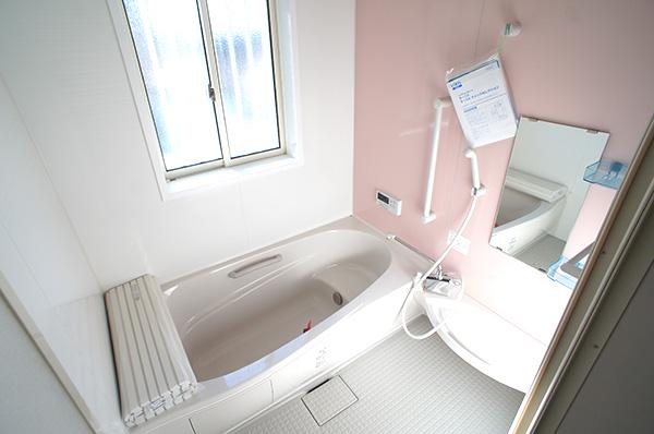 Bathroom. Indoor (11 May 2013) Shooting 9 Building