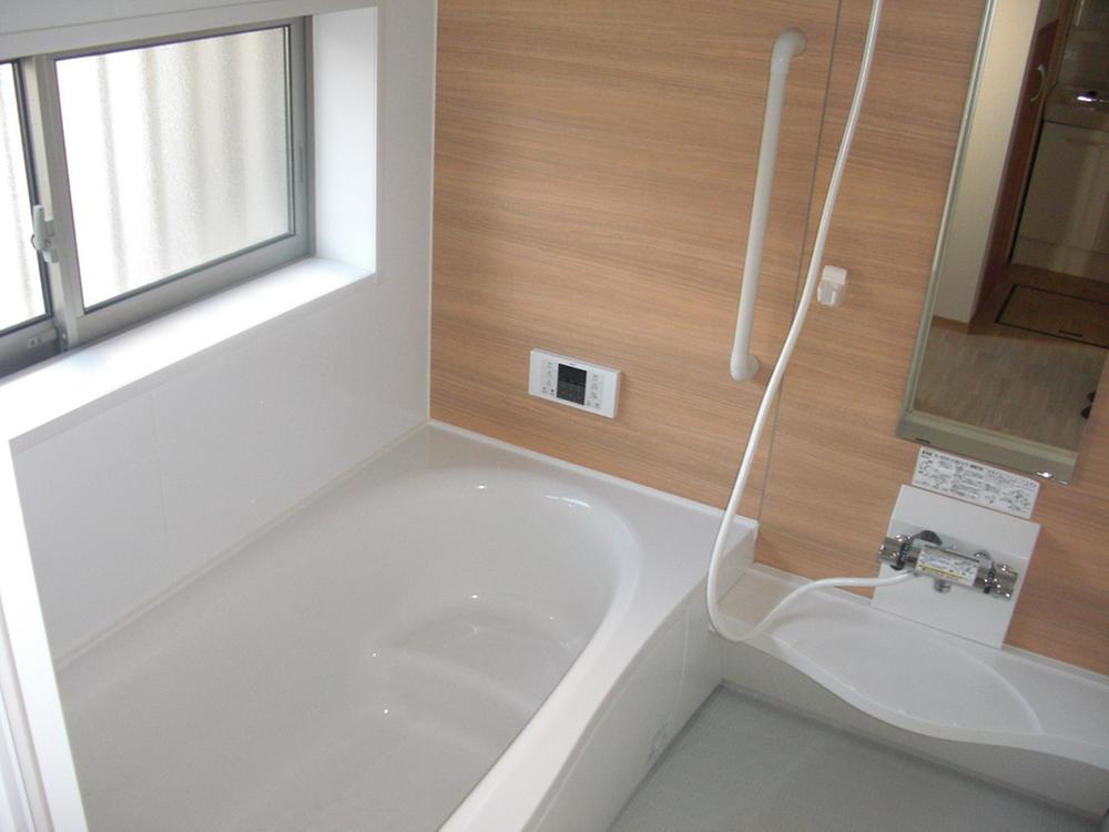 Bathroom. Spacious 1 tsubo bus. Do slowly relaxed with children. 