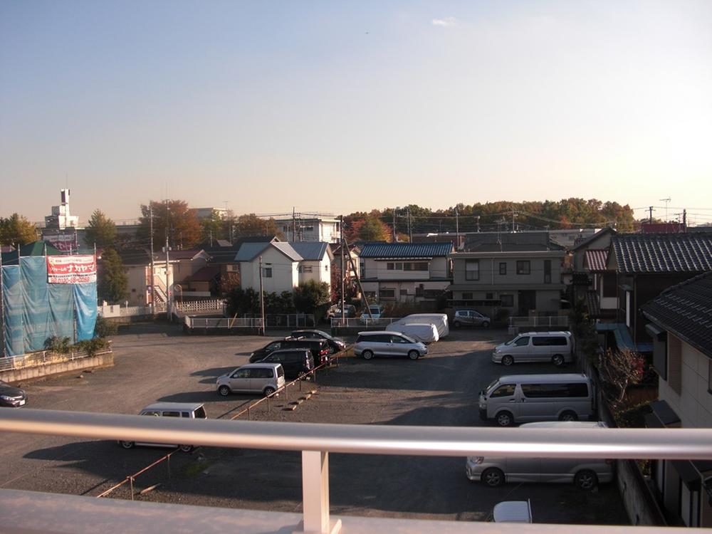 View photos from the dwelling unit. View from the site (November 2013) Shooting