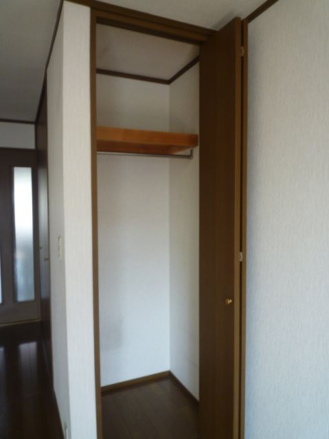 Receipt. It is the spread of the closet.