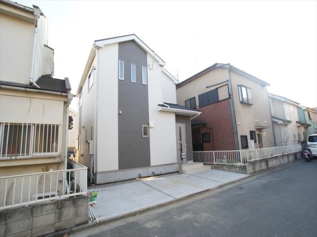 Local appearance photo. Yang per well per two-sided road