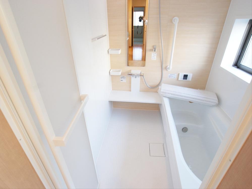 Bathroom. <G Building>