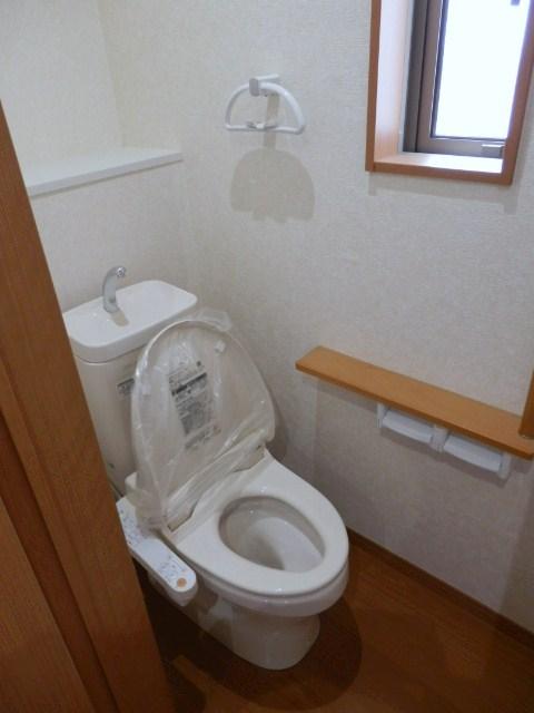 Toilet. Local (10 May 2013) Shooting