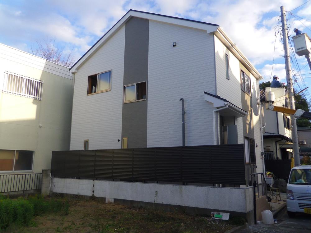 Local appearance photo. Local (12 May 2013) Shooting