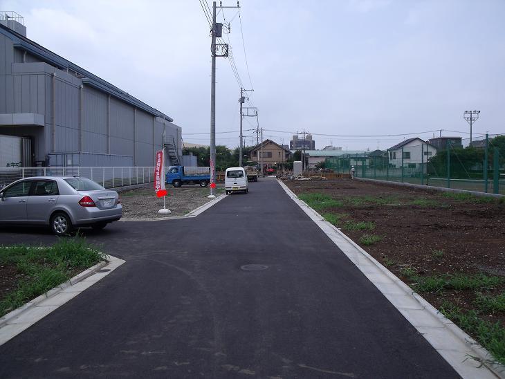 Local photos, including front road. Local (August 2013) Shooting