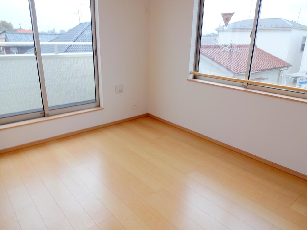 Non-living room. Indoor (11 May 2013) Shooting