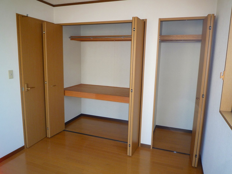 Receipt. Storage lot