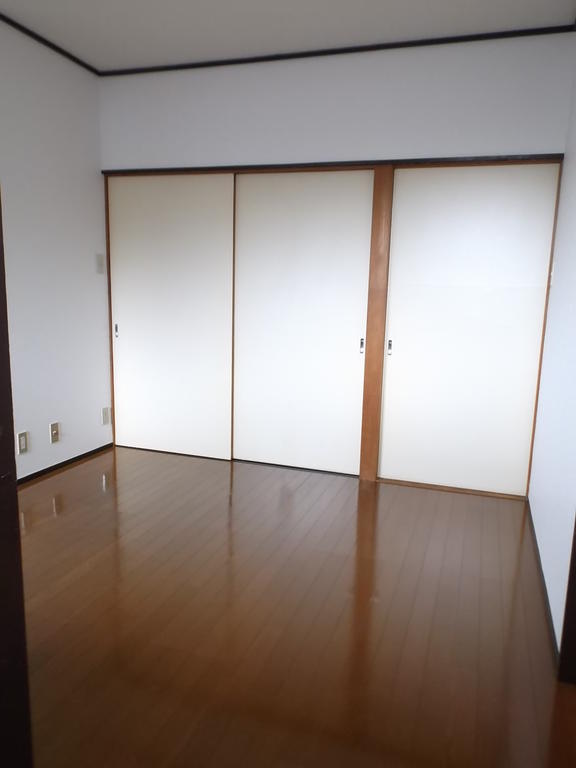 Other room space. DK