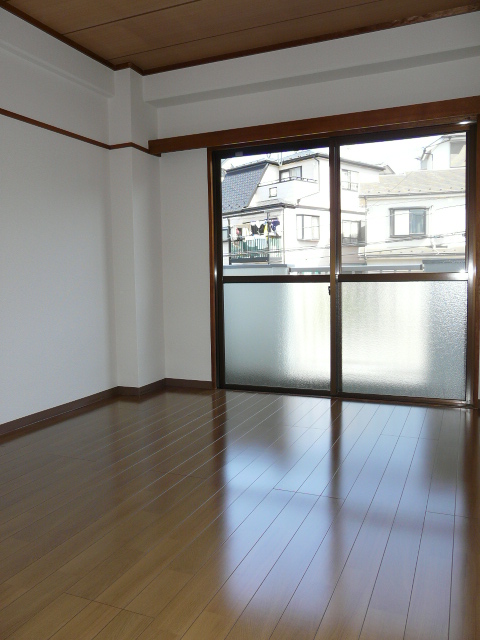 Other room space. Left Western-style