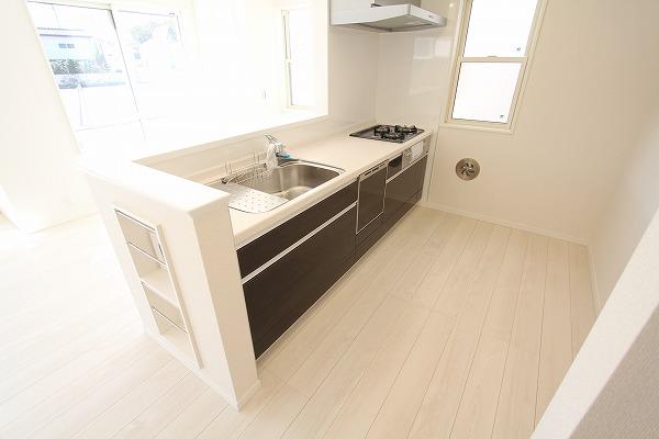 Same specifications photo (kitchen)