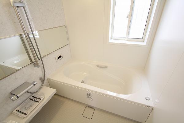 Same specifications photo (bathroom). Same specifications photo (bathroom)