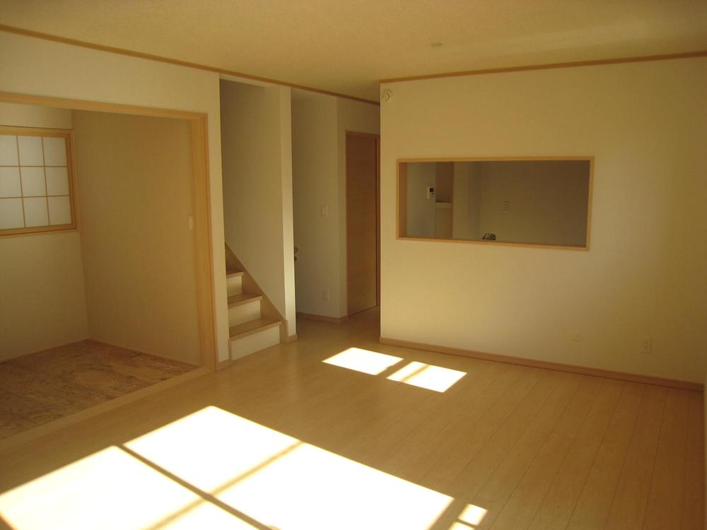 Same specifications photos (living). Indoor (October 28, 2013) Shooting