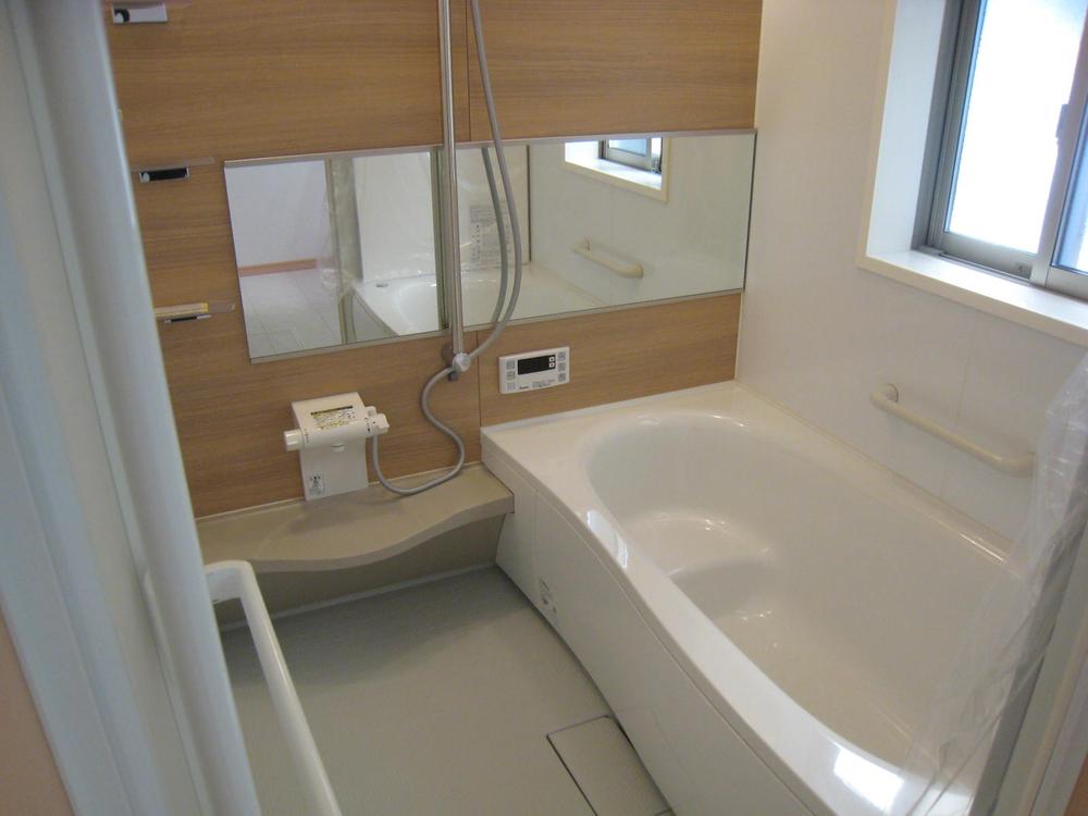 Same specifications photo (bathroom). Indoor (October 28, 2013) Shooting