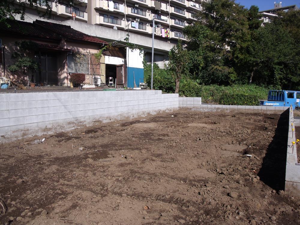 Local appearance photo. Local (11 May 2013) Shooting