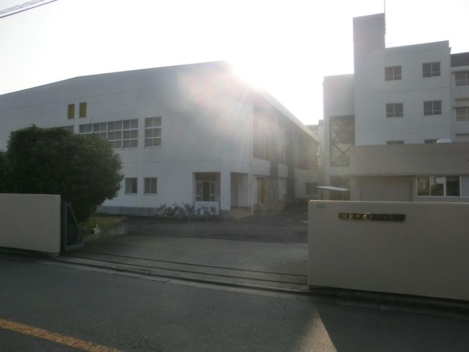 Junior high school. Niiza 800m to stand sixth junior high school