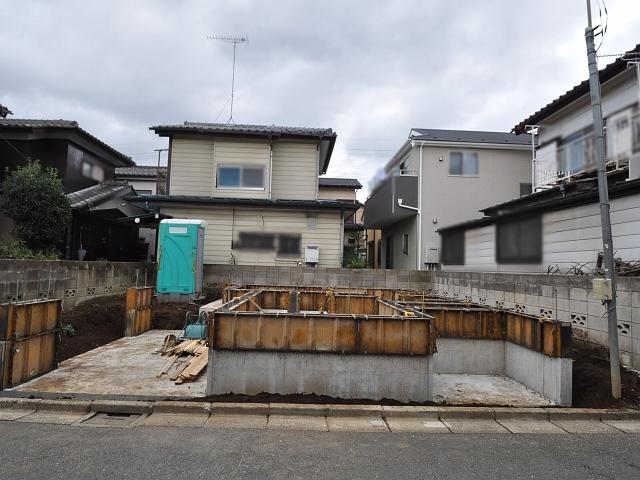 Local appearance photo. Time basis