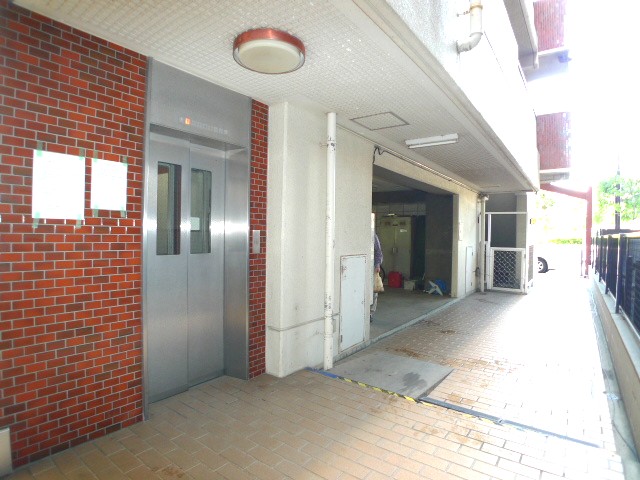 Entrance. elevator hall