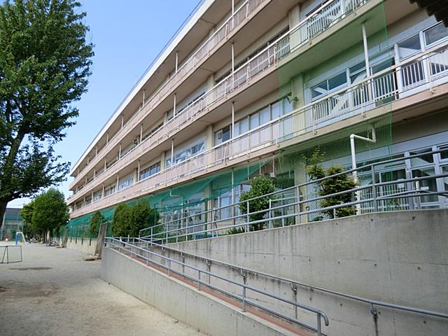 Primary school. 220m eight stone elementary school up to eight stone elementary school