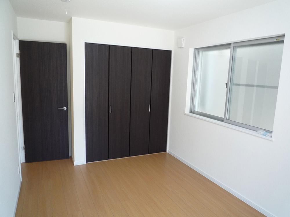 Non-living room. Spacious living space with all the living room storage space (A Building)