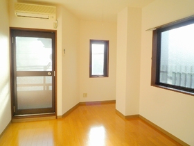 Living and room. Well into Western-style of the day in the two-sided lighting ☆